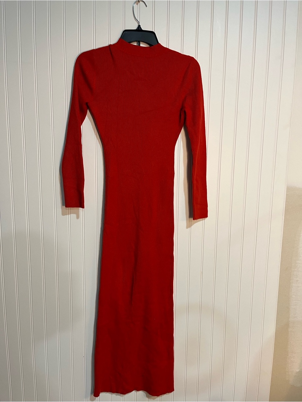ROAM Red Ribbed Button-Detail V-Neck Maxi Dress - Picture 6 of 7